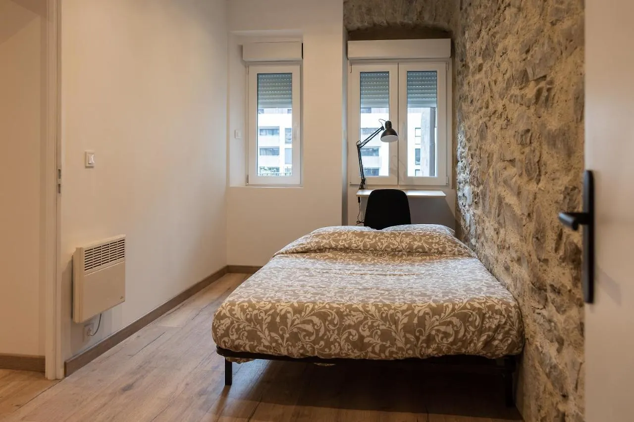 1 Appartement Ou Chambres Privees En Centre Ville Choisissez Une Option Bonneville  Bonneville (Haute-Savoie)